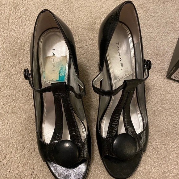 Tahari Black Heels - Picture 7 of 13